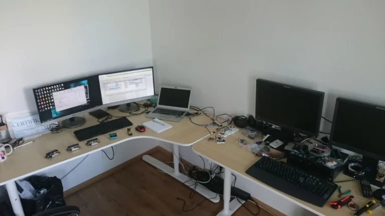 IoT sklad – LCD box (2016)